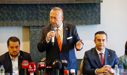 Uşak Belediyesi Yerel Basınla Buluştu: Özkan Yalım’dan Proje ve Hizmetlerde Ayrıntılı Bilgilendirme