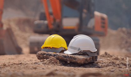 Uşak'ta şantiyede toprak altında kalan 2 kişi öldü, 2 kişi kurtarıldı