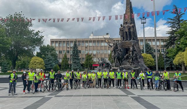 Yeşilay'ın geleneksel bisiklet turu düzenlendi