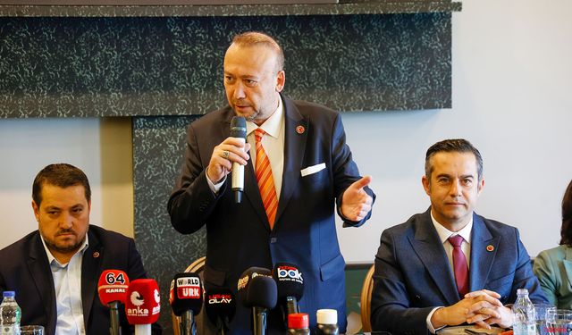 Uşak Belediyesi Yerel Basınla Buluştu: Özkan Yalım’dan Proje ve Hizmetlerde Ayrıntılı Bilgilendirme