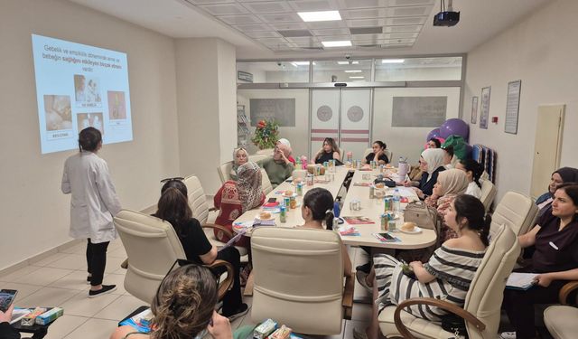 Uşak Eğitim ve Araştırma Hastanesi’nde Yoğun Katılımlı Gebe Okulu Eğitimi