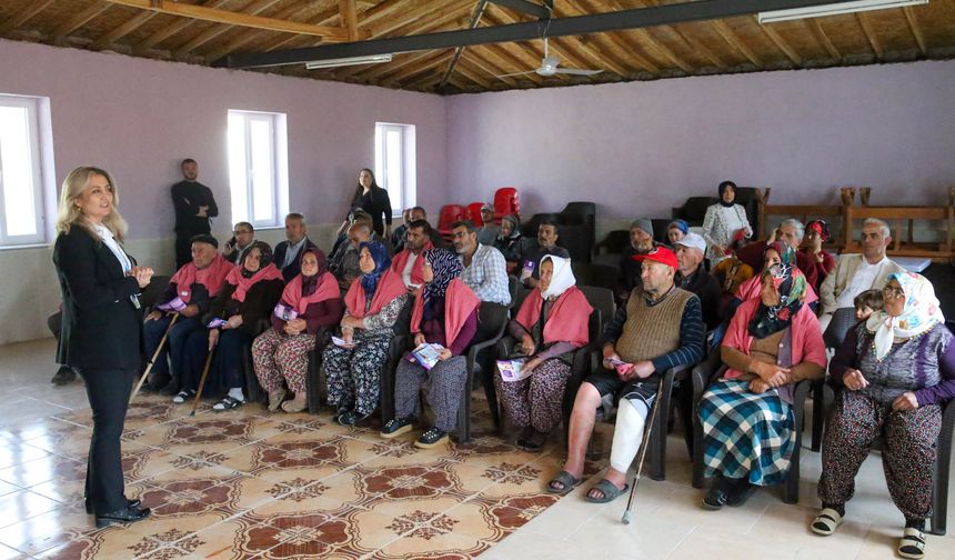 Uşak'ta üniversite öğrencileri köy köy gezerek ilk yardım eğitimi veriyor