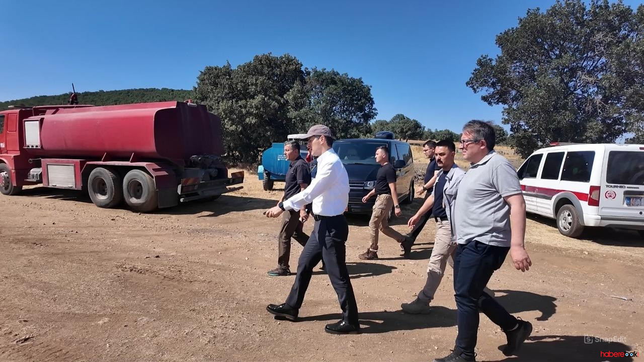 Uşak İl Özel İdaresi Yangına Karşı Mücadele Ediyor 4